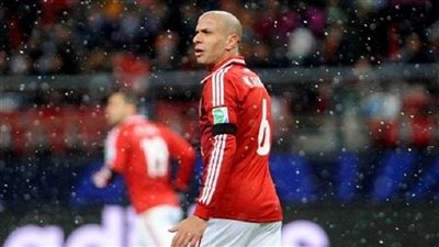 وائل جمعة يحتفل بتصدر الأهلي ترتيب الدوري المصري