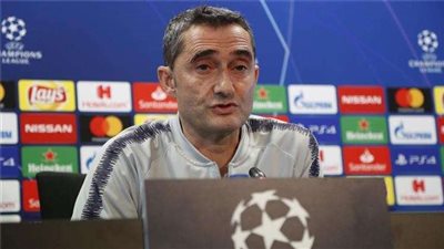 مدرب برشلونة يعلق علي غياب صلاح عن مواجهة دوري الأبطال