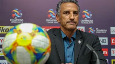 المدير الفني المؤقت لفريق الهلال يُشيد بإمكانيات اللاعبين