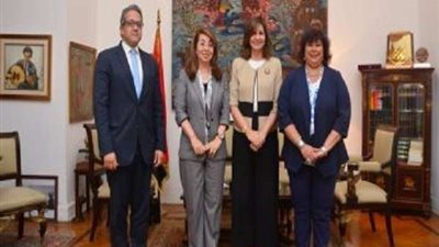 3 وزراء يعاونون إيناس عبد الدايم لوضع خطة الاحتفال بشهر الحضارة