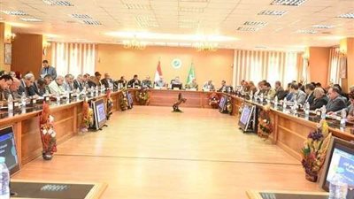 محافظ الشرقية يبحث إمكانية استغلال المكان المخصص أسفل كوبري الصدر