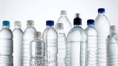 احذر.. إعادة استخدام الزجاجات البلاستيكية يصيبك بالسرطان