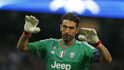 صحيفة إسبانية: باريس سان جيرمان يحسم موقف بوفون بشكل نهائي