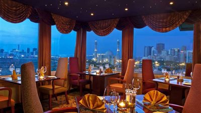 أبرزها المقابر والظلام.. أغرب المطاعم فى العالم