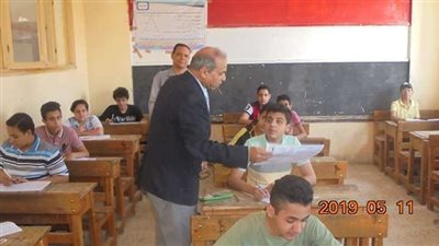 وكيل تعليم المنيا يتابع سير امتحانات الشهادة الإعدادية