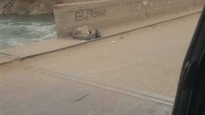 انهيار جزئي بكوبري 