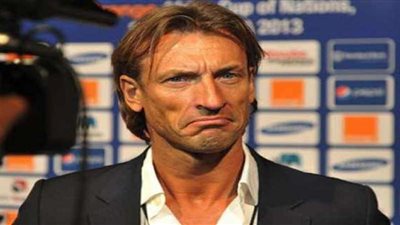 تقرير فرنسي: رينارد يحظى باهتمام الأهلي والزمالك