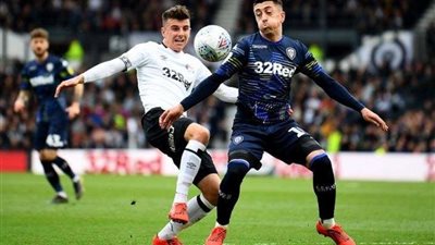 ليدز يفوز على ديربي كاونتي ويقترب من نهائي 