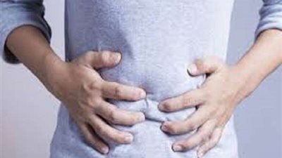 أستاذ علاج كبد: مريض قرحة الأثنى عشر يحتاج للطعام بصفة دائمة