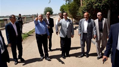 هاني عبد الجابر يتابع أعمال تطوير كورنيش بني سويف