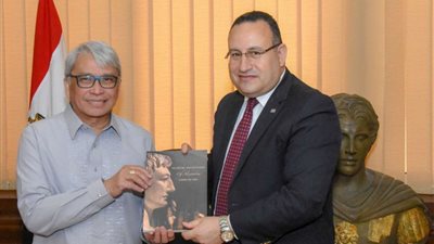 محافظ الإسكندرية يستقبل سفيرة الفلبين لتعزيز العلاقات بين الجانبين