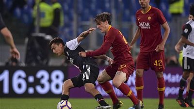 ذئاب روما تتخطى اليوفي بثنائية وتنعش أمالها في المشاركة بدوري الأبطال