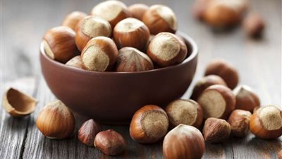 لكبار السن.. خلط البندق مع الأطعمة يحميك من ألزهايمر