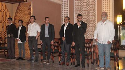 بالصور.. عزاء زوجة صلاح أبو سيف بحضور نجوم الفن