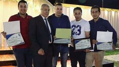 رئيس لجنة الطاقة بمجلس النواب يكرم قيادات وأعضاء مستقبل وطن بـديرب نجم