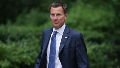 وزير الخارجية البريطاني يحذر من عواقب 