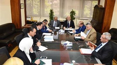 عاصم الجزار يلتقي بوزير التنمية المحلية لمناقشة 