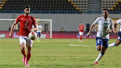 في مباراة مثيرة للجدل.. الأهلي يخطف فوزا في الدقائق الأخيرة علي سموحة