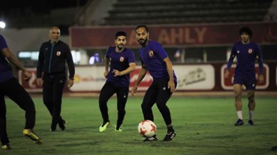تدريبات استشفائية للاعبي الأهلي استعدادا لمواجهة إنبي