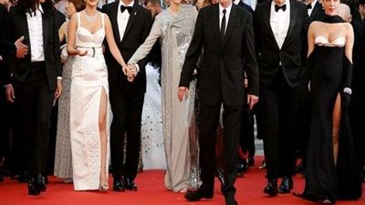 بالصور.. إطلالة جوليان مور وسيلينا جوميز في 