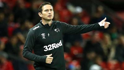 لامبارد يقترب من تدريب تشيلسي