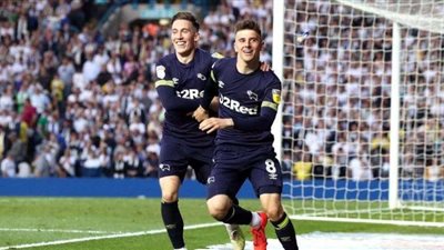 ديربي كاونتي  يطيح بـ