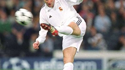 زي النهاردة.. زيدان يسجل هدف خرافي وريال مدريد يحقق دوري الابطال التاسعة