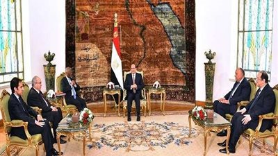 السيسي يستقبل 