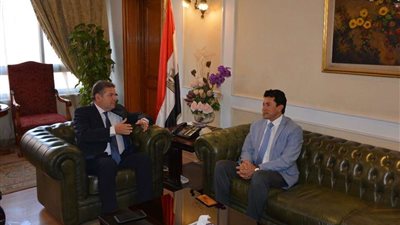 وزير قطاع الأعمال يستقبل أشرف صبحي لبحث التعاون في الاستثمار الرياضي