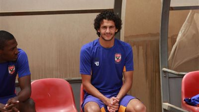عربي بدر ينهي برنامجه التأهيلي ويعود لتدريبات الأهلي