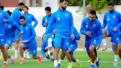 رئيس الزمالك يطمئن على بعثة الفريق في المغرب