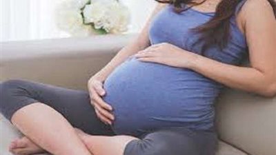 طبيب أمراض نساء يحدد حالات إفطار الحامل في رمضان
