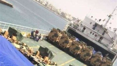 وصول سفينة أسلحة وآليات تركية إلى ميناء طرابلس