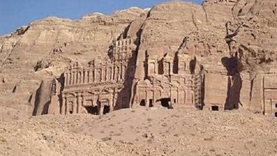 بعثة مصرية ألمانية تعثر على العديد من اللقي الأثرية بشرق القاهرة