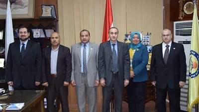 رئيس جامعة بني سويف يستقبل نظيره للتعلم الإلكتروني
