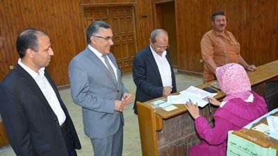 رئيس جامعة الفيوم يتفقد امتحانات نهاية الفصل الدراسي الثاني