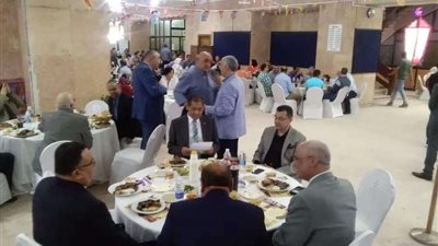 كلية التربية و مؤسسة حارتنا تنظمان إفطار الوحدة الوطنية