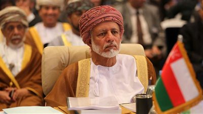 وزير خارجية عمان يبحث مع نظيره الإيراني القضايا الإقليمية والدولية