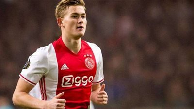 ليفربول يصرف النظر عن التعاقد مع نجم أياكس