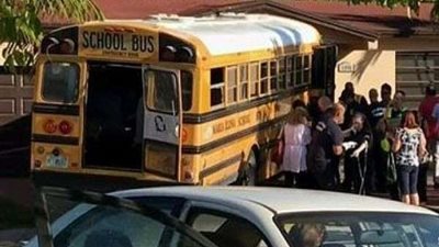 إصابة شخصين جراء اصطدام حافلة بمنزل في ألمانيا