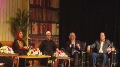 الهلال والصليب والشعر على مائدة ملتقى الهناجر الثقافي