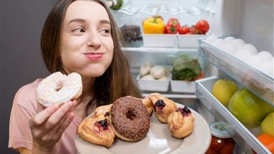 العدو الأول لصحة الإنسان.. 5 أمراض مزامنة من تناول السكر