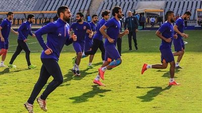 جُمَلٌ فنية وتدريبات مكثفة على العرْضِيات في مران الأهلي