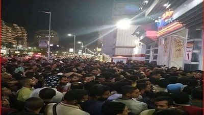 بالفيديو.. جماهير الزمالك تطالب لاعبيها بالفوز ببطولة الكونفيدرالية