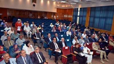 محافظ القليوبية يكشف إجمالي حجم القروض المقدمة من 