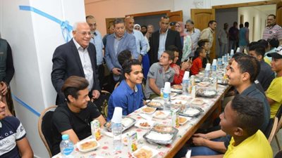 محافظ بورسعيد يشارك جمعية كفالة اليتيم إفطارها السنوي