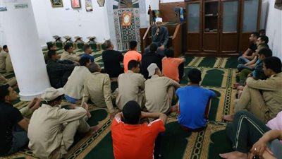 انتشار واسع لوعاظ الأزهر مع قوات الأمن ضمن حملات التوعية.. صور