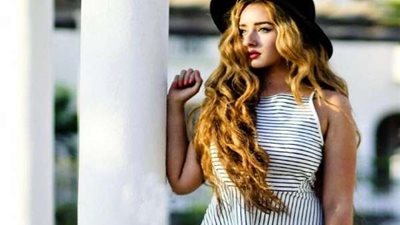 هنا الزاهد تحتفل بتخطي متابعيها حاجز 