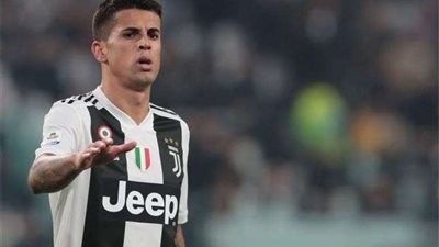 يوفنتوس يعتزم التمسك بمدافع الفريق بعد رحيل أليجري