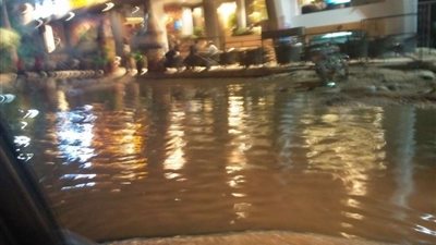 غرق كورنيش النيل ببني سويف بسبب كسر في ماسورة مياه